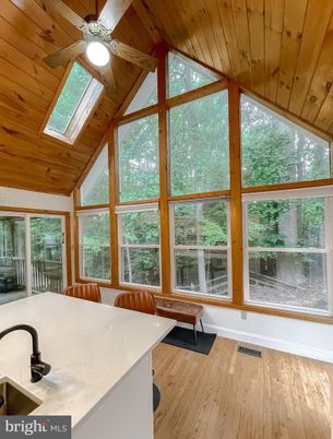 Interior, Sun Room, Wooden Ceilings, Wood Texture Flooring