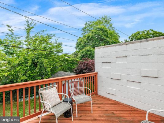 Exterior, Wood Texture Flooring