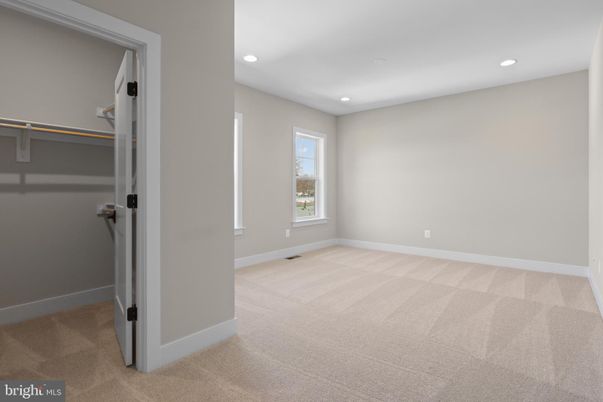 Empty room, Interior, Recessed Lighting
