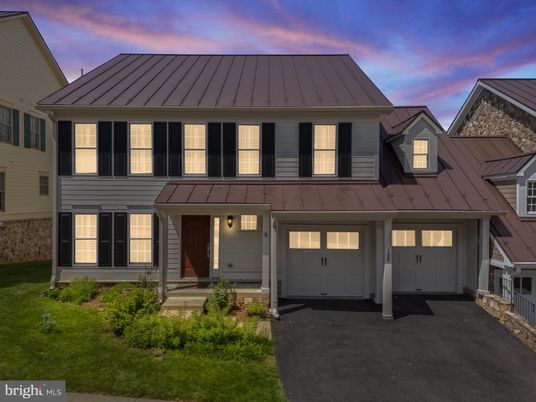 Attached, Exterior, Facade, Farmhouse