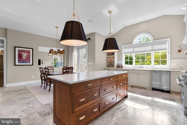 Dining room, Interior, Kitchen, Pendant Lights, Recessed Lighting, Stainless Steel Appliances