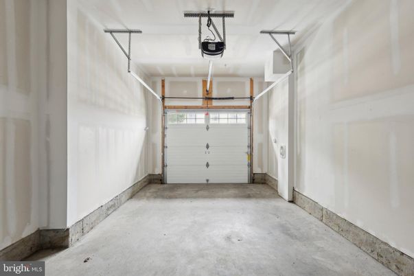 Garage, Interior
