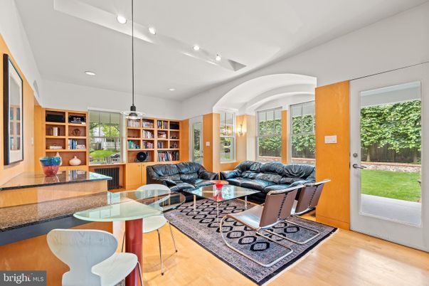 Interior, Living room, Pendant Lights, Recessed Lighting, Wood Texture Flooring