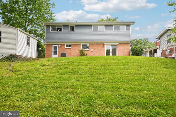 Exterior, Facade, Brick Facade, Split Level