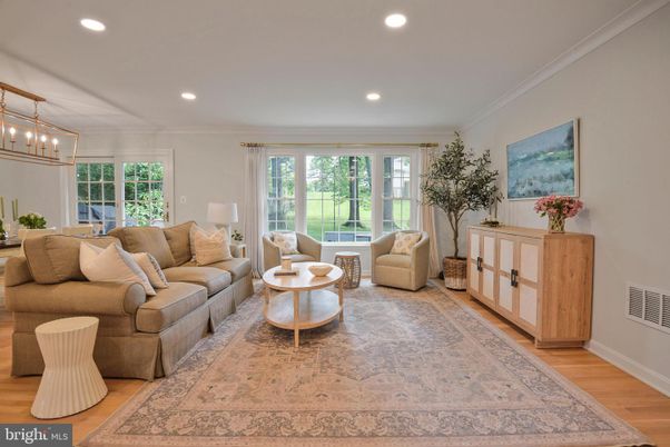 Interior, Living room, Pendant Lights, Recessed Lighting, Wood Texture Flooring