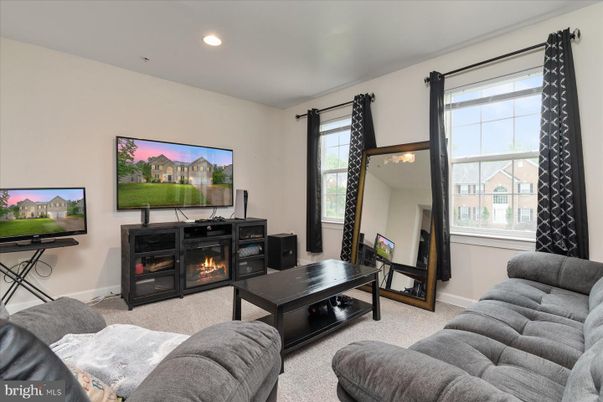 Fireplace, Interior, Living room, Recessed Lighting
