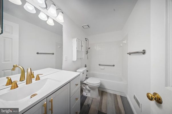 Bathroom, Dual Sink Vanities, Interior, Wood Texture Flooring