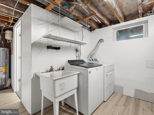 Interior, Washer, Wooden Beams, Wooden Ceilings, Wood Texture Flooring