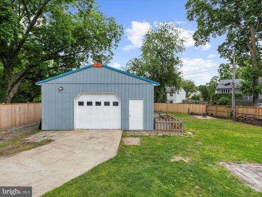 Backyard, Detached Garage, Exterior
