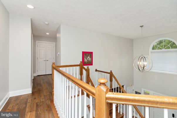Interior, Pendant Lights, Recessed Lighting, Wood Texture Flooring
