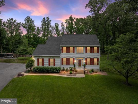 Backyard, Exterior, Facade, Georgian
