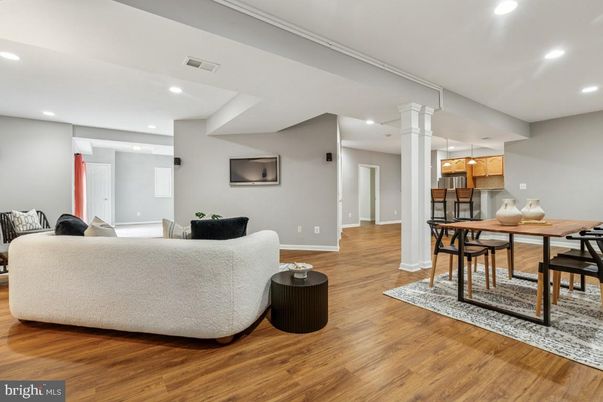 Dining room, Interior, Living room, Pendant Lights, Recessed Lighting, Wood Texture Flooring