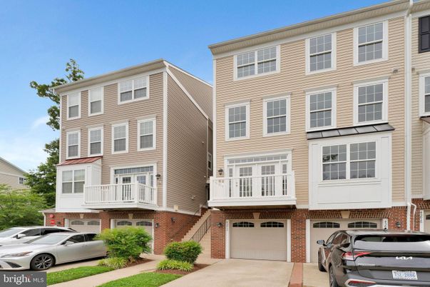 Attached, Exterior, Facade, Brick Facade, Rowhouse