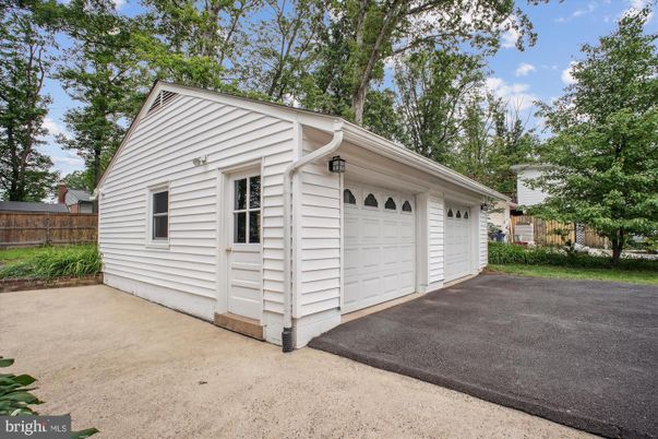 Detached Garage, Exterior