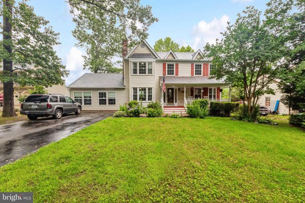 Attached, Backyard, Exterior, Facade, Queen Anne Victorian