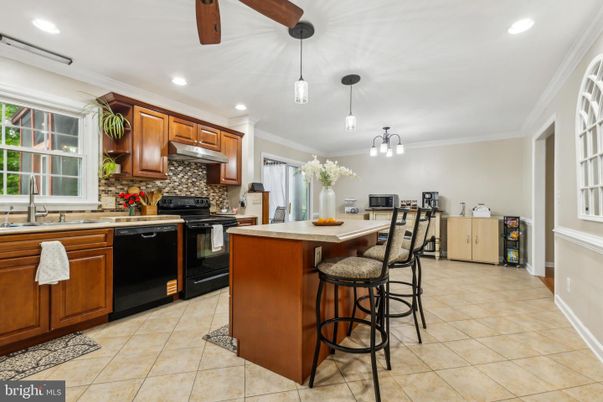 Interior, Kitchen, Pendant Lights, Recessed Lighting