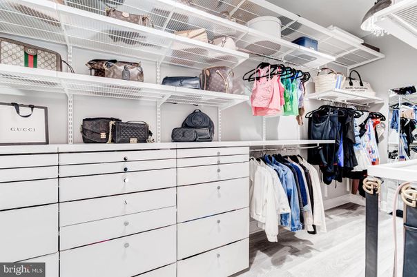 Interior, Walk-in Closets