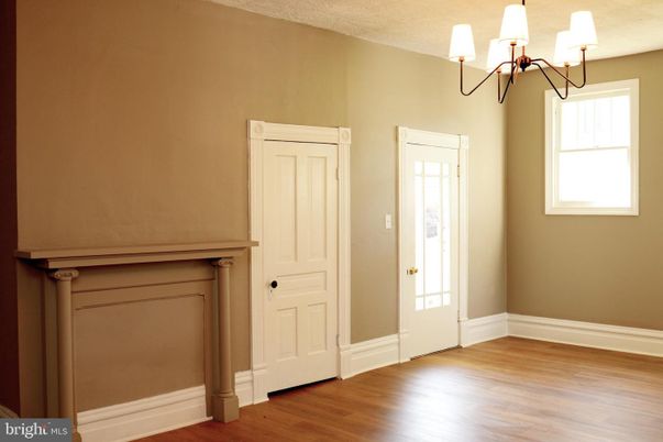 Chandelier, Empty room, Interior, Wood Texture Flooring