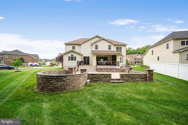 Backyard, Exterior, Facade, Farmhouse
