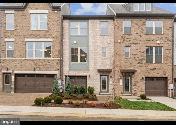 Attached, Exterior, Facade, Brick Facade, Rowhouse