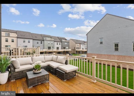 Exterior, Wood Texture Flooring