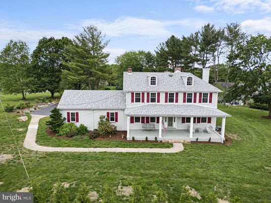Backyard, Exterior, Facade, Georgian