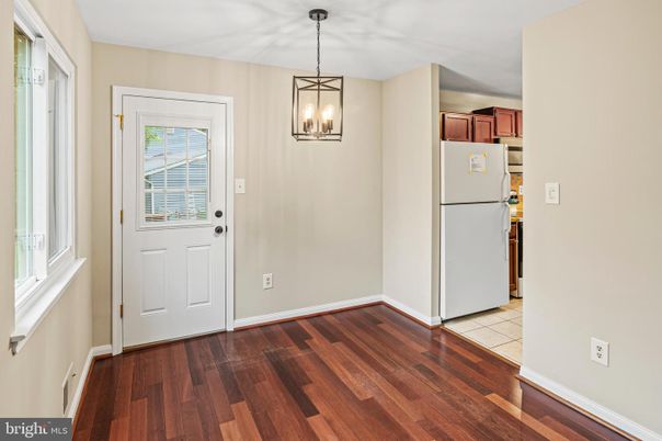Interior, Kitchen, Pendant Lights, Wood Texture Flooring