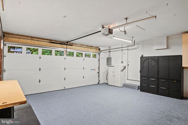Garage, Interior