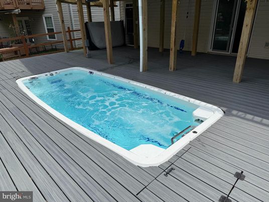 Exterior, Hot Tub, Pool