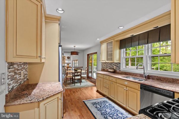 Dining room, Interior, Kitchen, Recessed Lighting, Wood Texture Flooring