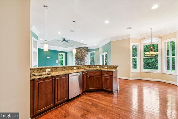 Interior, Pendant Lights, Recessed Lighting, Wood Texture Flooring