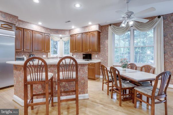 Dining room, Interior, Kitchen, Recessed Lighting, Wood Texture Flooring