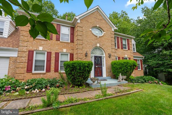 Exterior, Facade, Brick Facade, Brick Traditional