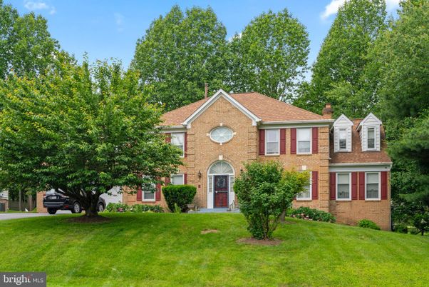 Backyard, Exterior, Facade, Brick Facade, French Provincial
