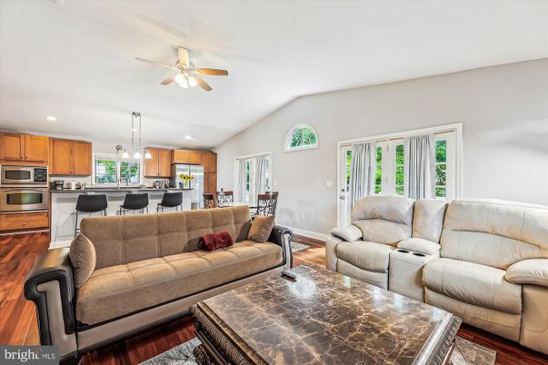 Interior, Kitchen, Living room, Pendant Lights, Recessed Lighting, Wood Texture Flooring