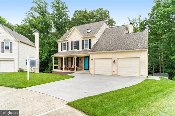 Attached, Exterior, Facade, Brick Facade, Cape Cod