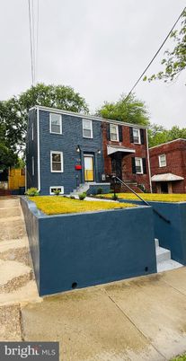 Backyard, Exterior, Facade, Brick Facade, Georgian