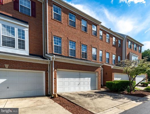 Attached, Exterior, Facade, Brick Facade, Rowhouse