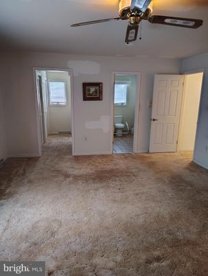 Bathroom, Empty room, Interior