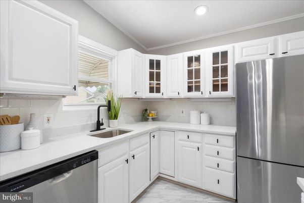 Interior, Kitchen, Marble, Recessed Lighting, Stainless Steel Appliances