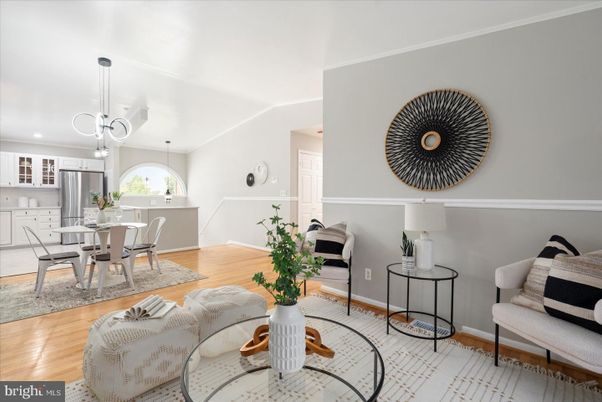Dining room, Interior, Kitchen, Pendant Lights, Recessed Lighting, Wood Texture Flooring