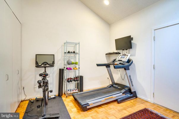 Fitness Equipment, Interior, Recessed Lighting, Wood Texture Flooring