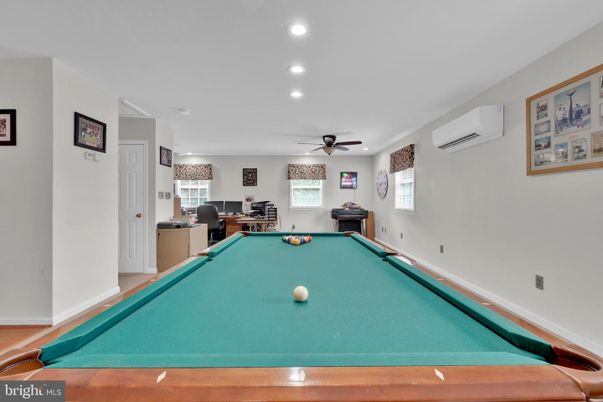 Billiard Table, Game Room, Interior, Recessed Lighting
