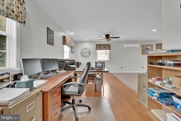 Home Office, Interior, Recessed Lighting, Wood Texture Flooring