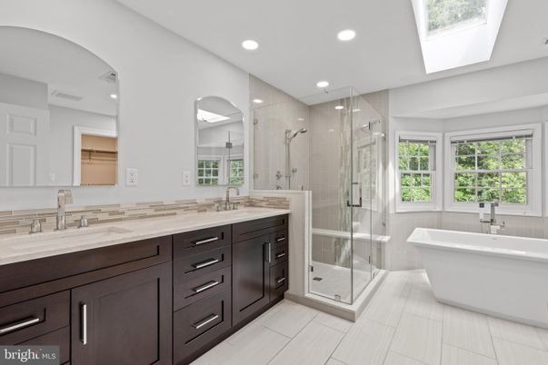 Bathroom, Dual Sink Vanities, Free Standing Baths, Glass Shower, Interior, Recessed Lighting