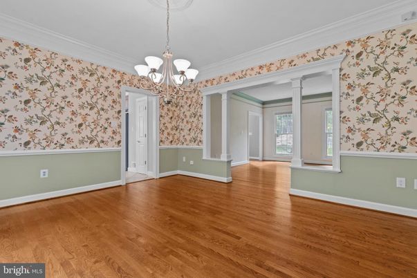 Chandelier, Empty room, Interior, Wood Texture Flooring