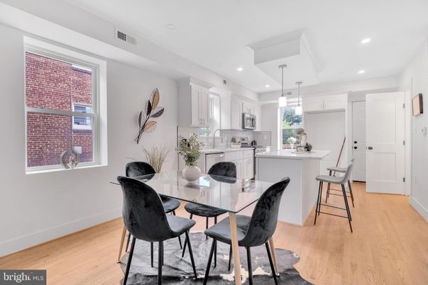 Dining room, Interior, Kitchen, Pendant Lights, Recessed Lighting, Wood Texture Flooring