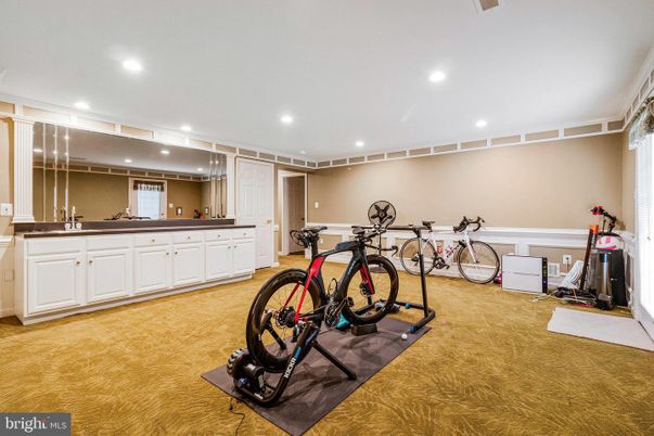 Fitness Equipment, Interior, Recessed Lighting
