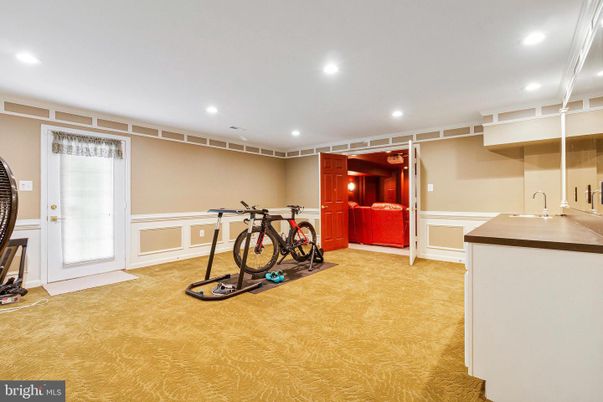 Fitness Equipment, Interior, Recessed Lighting