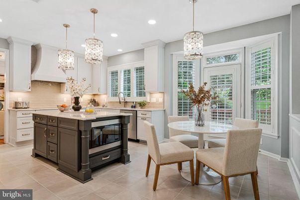 Dining room, Interior, Kitchen, Pendant Lights, Recessed Lighting